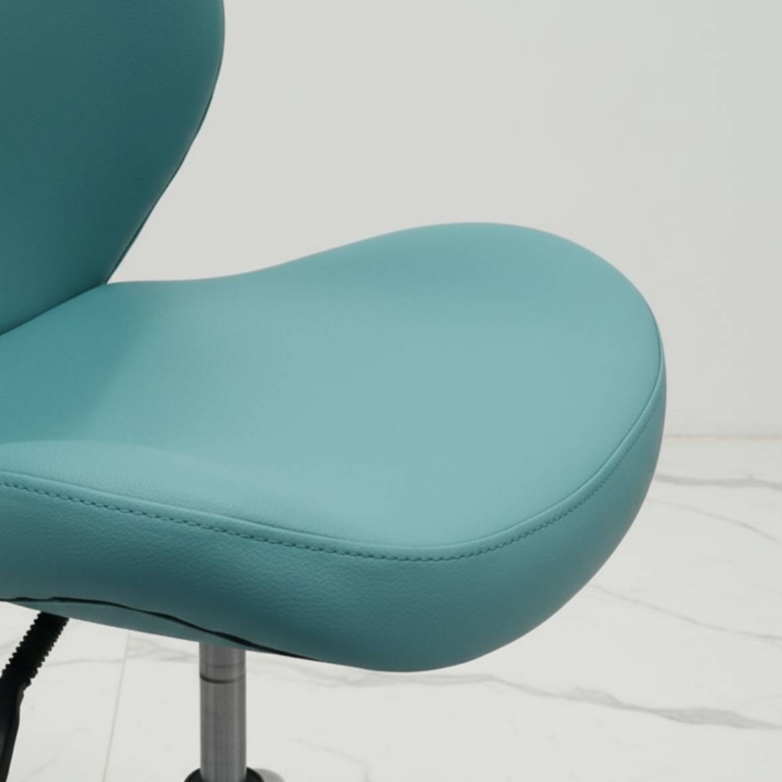 Upholstered Swivel Chair Cushi - Office Furniture recension och pris