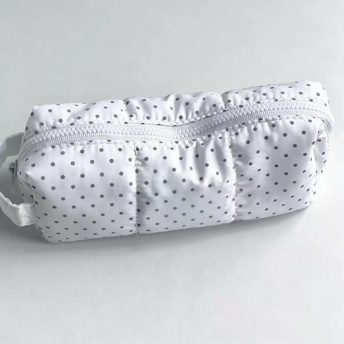 Polka Dot Handheld Pencil Bag  - Aesthetic Large Pencil Case Pouch recension och pris